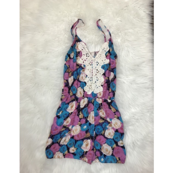 EVENT Small Romper Pink Blue Floral Crochet - Picture 1 of 4